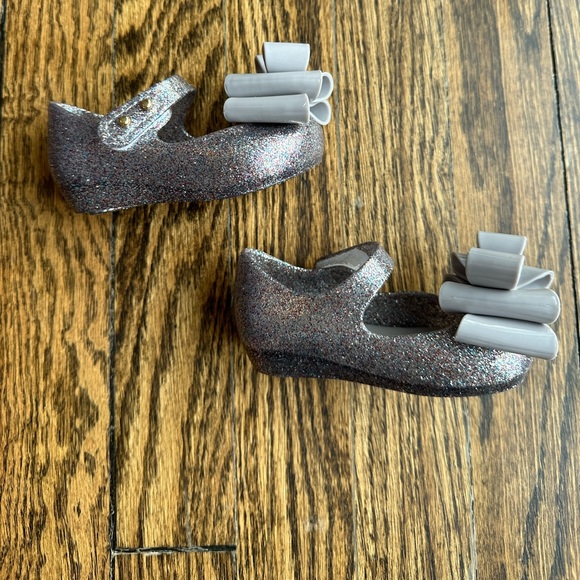 ✨NWOT✨ Mini Melissa Silver Sparkle baby/toddler shoes, size 5 - Picture 3 of 7